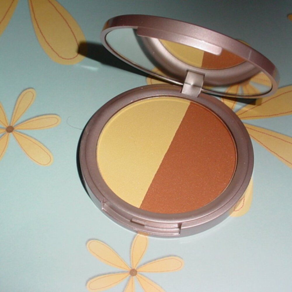 YBF New Transforming Neutralizing Powder Bronzer Duo